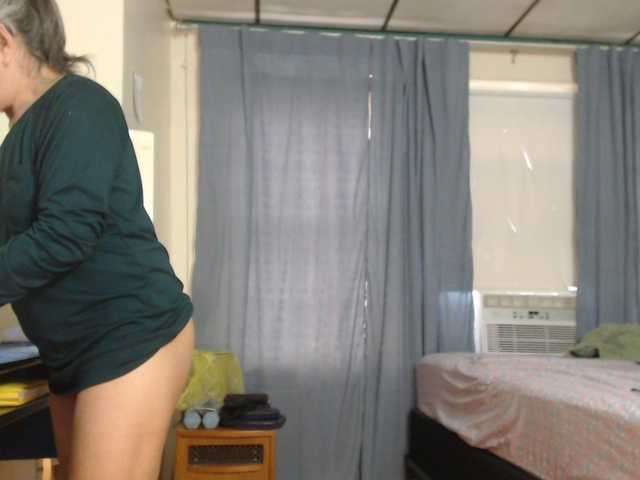 AnalTaxi's BongaCams show and profile