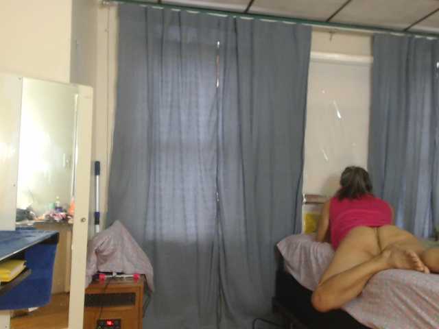 AnalTaxi live cam on BongaCams