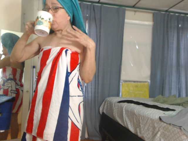 FIXMYASSTOO live cam preview