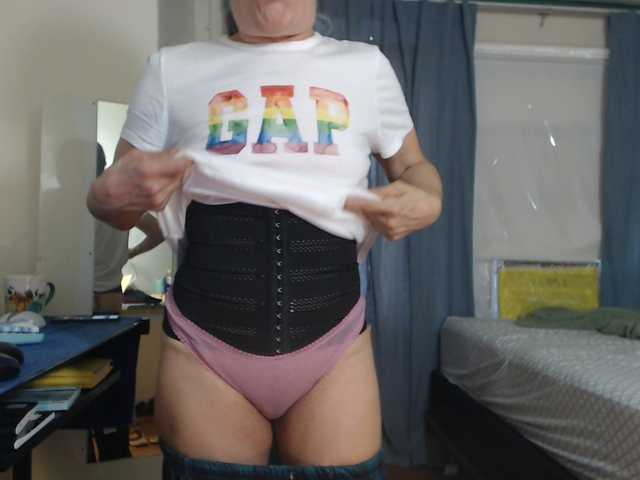 AnalTaxi, en directo ahora en BongaCams