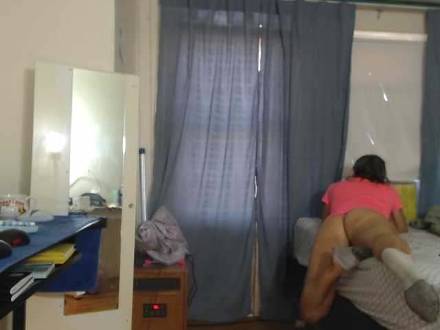 FIXMYASSTOO live cam preview