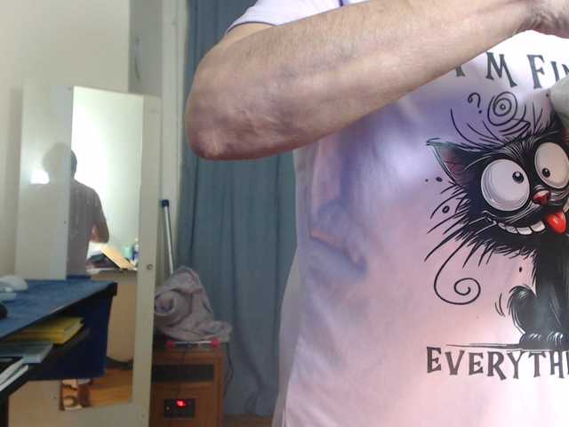 FIXMYASSTOO live cam preview