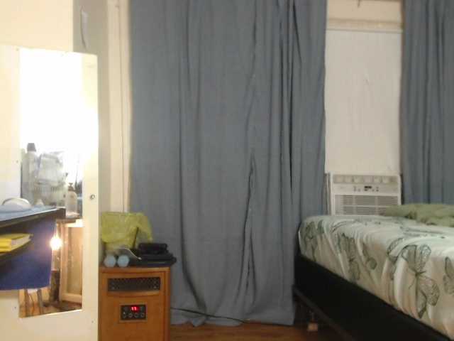 AnalTaxi's BongaCams show and profile