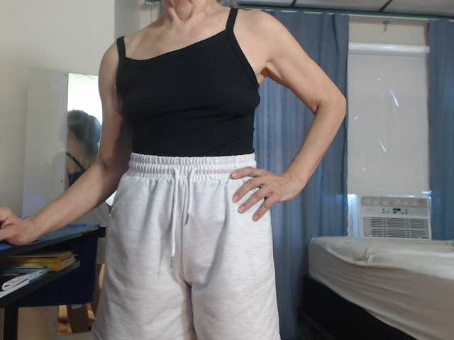 AnalTaxi live cam on BongaCams