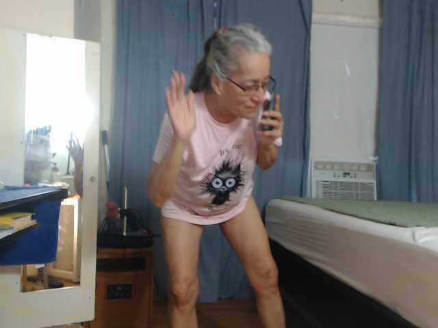 AnalTaxi live cam on BongaCams