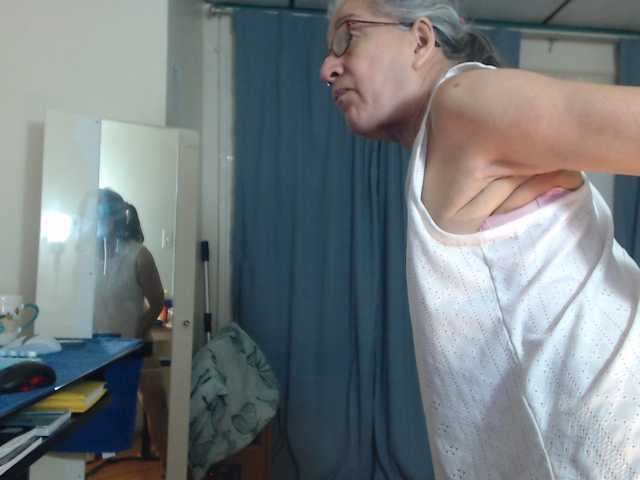 FIXMYASSTOO live cam preview
