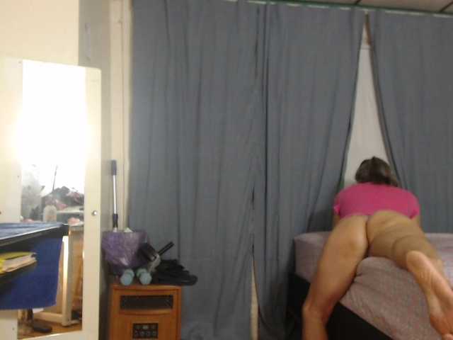AnalTaxi live cam on BongaCams