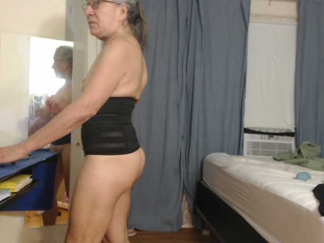 AnalTaxi live cam on BongaCams