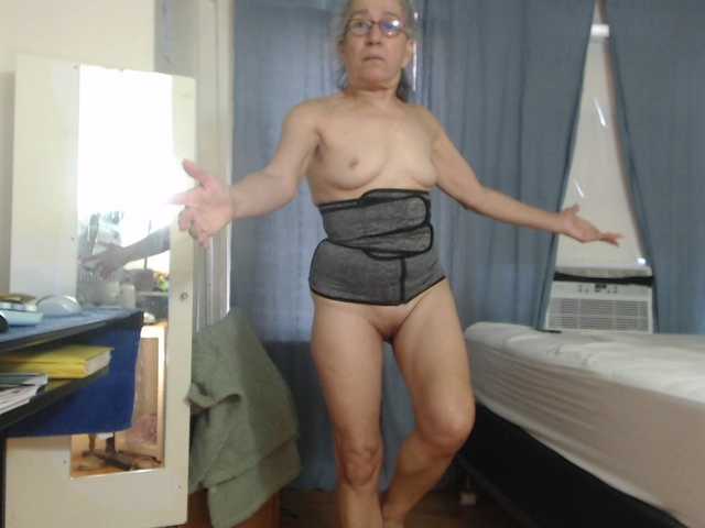 AnalTaxi live webcam show