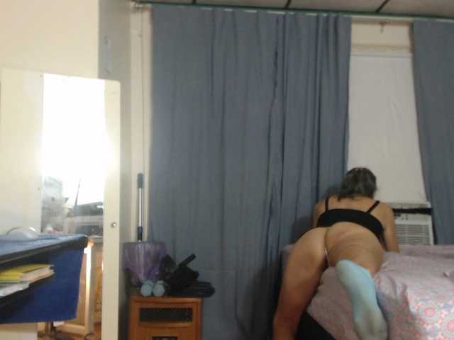 AnalTaxi live cam on BongaCams