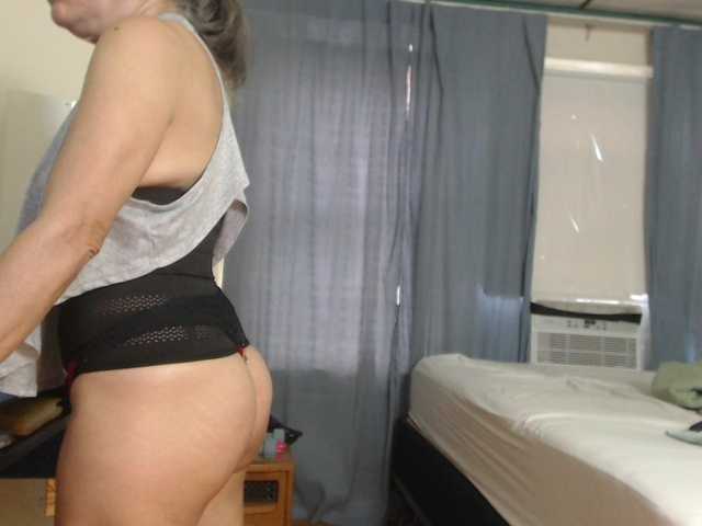 AnalTaxi live cam on BongaCams