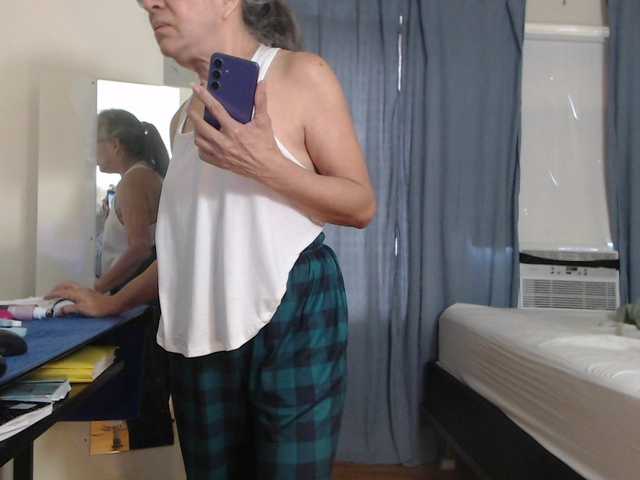 AnalTaxi live cam on BongaCams