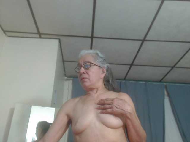 AnalTaxi live webcam show