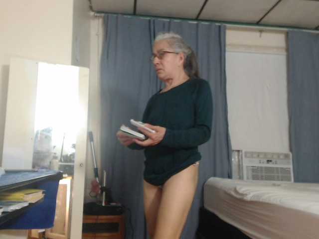 AnalTaxi live cam on BongaCams
