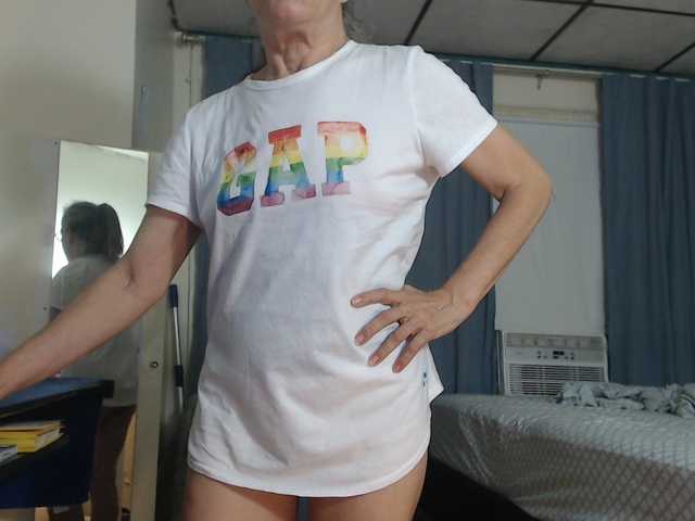AnalTaxi live cam on BongaCams