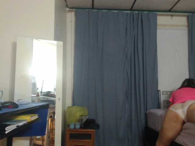 FIXMYASSTOO webcam