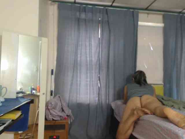 FIXMYASSTOO webcam