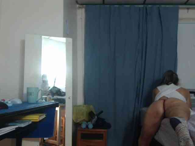 FIXMYASSTOO webcam
