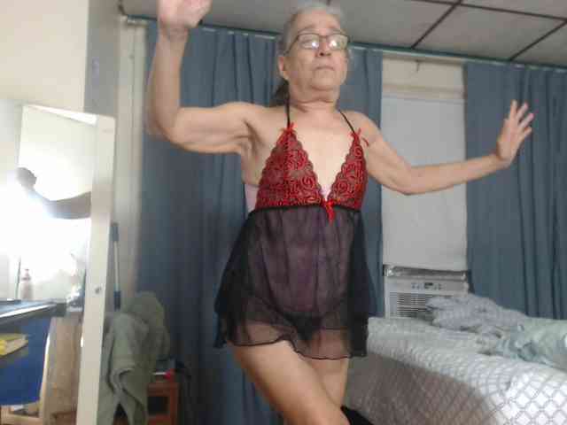 FIXMYASSTOO webcam