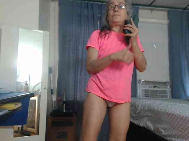 FIXMYASSTOO webcam