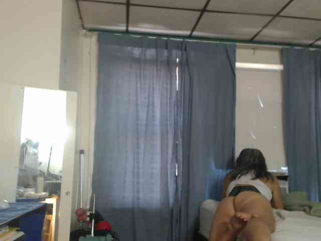 FIXMYASSTOO webcam