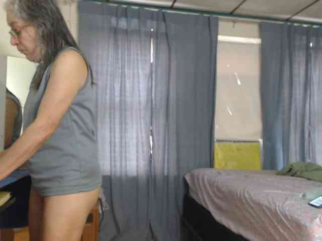 FIXMYASSTOO webcam