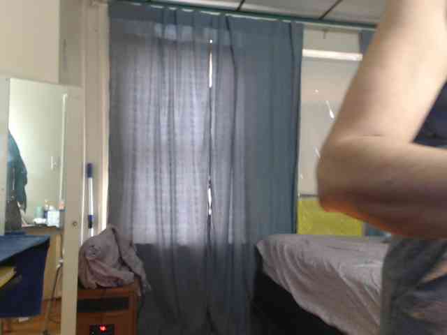 FIXMYASSTOO webcam