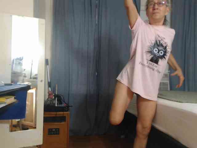 FIXMYASSTOO webcam