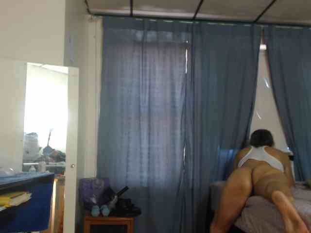 FIXMYASSTOO webcam