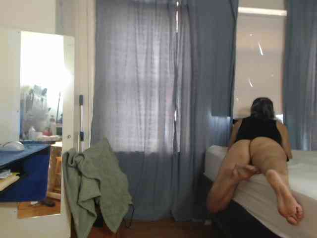 FIXMYASSTOO webcam