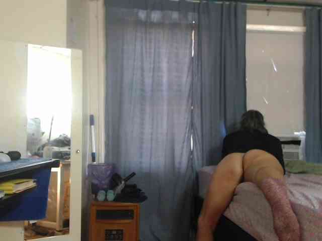 FIXMYASSTOO webcam