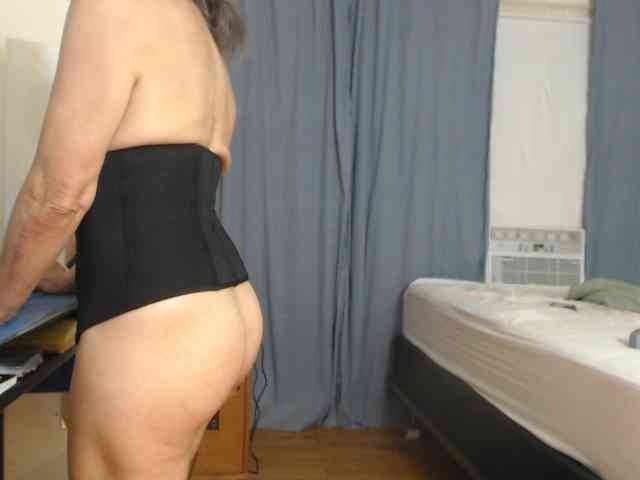 FIXMYASSTOO webcam