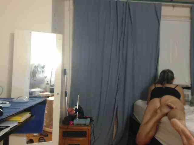 FIXMYASSTOO webcam