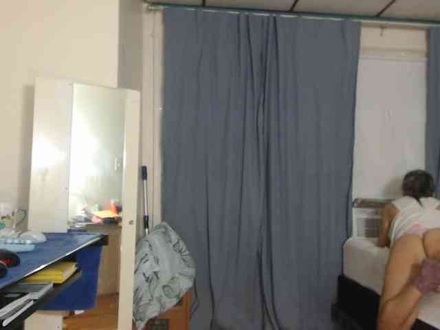 FIXMYASSTOO webcam
