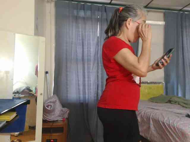 FIXMYASSTOO webcam
