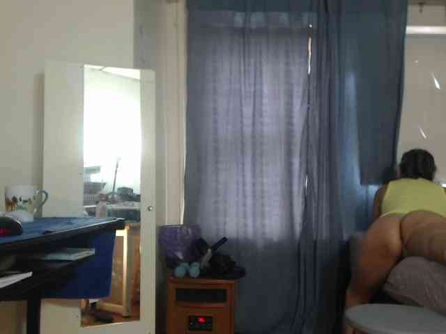 FIXMYASSTOO webcam