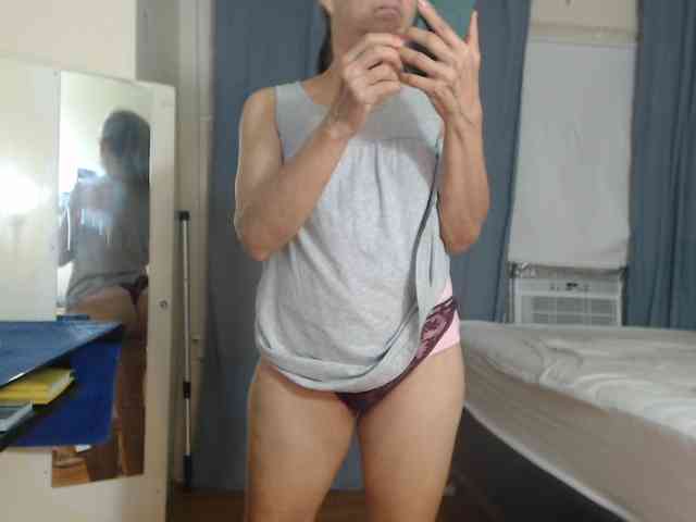 FIXMYASSTOO webcam