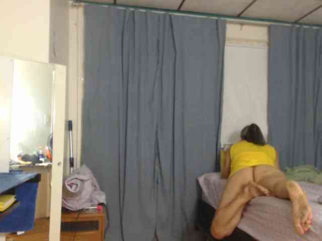 FIXMYASSTOO webcam