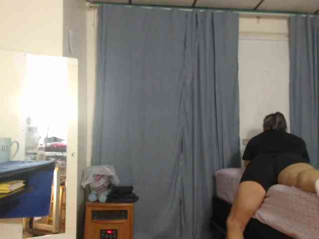 FIXMYASSTOO webcam