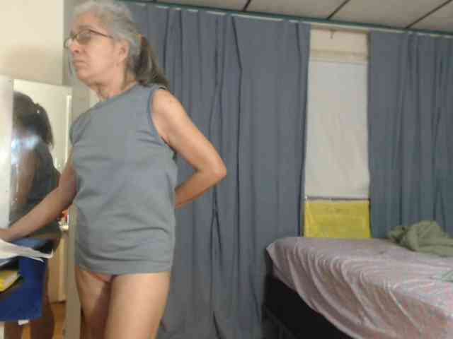 FIXMYASSTOO webcam