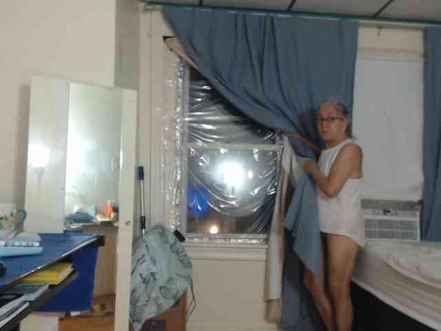 FIXMYASSTOO webcam