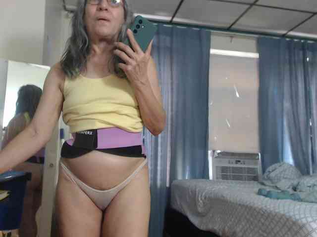FIXMYASSTOO webcam