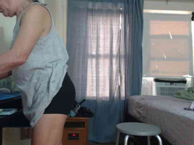 FIXMYASSTOO webcam