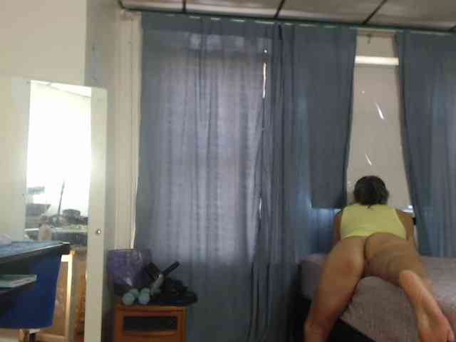 FIXMYASSTOO webcam