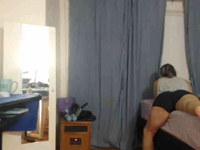 FIXMYASSTOO webcam