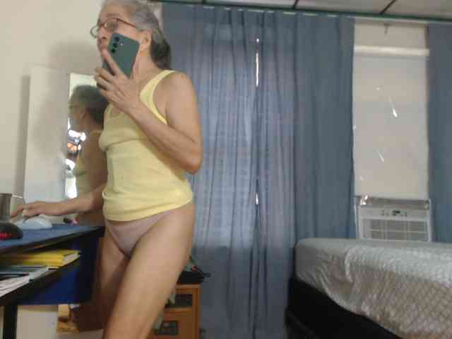 FIXMYASSTOO webcam