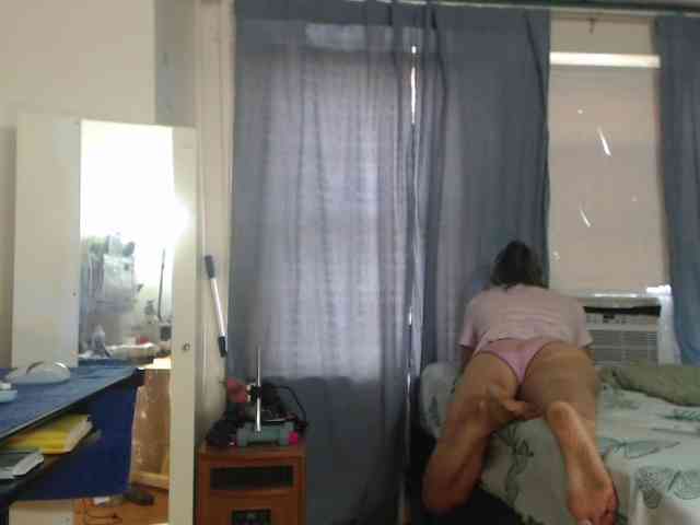 FIXMYASSTOO webcam