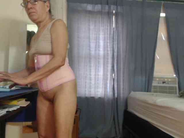 FIXMYASSTOO webcam