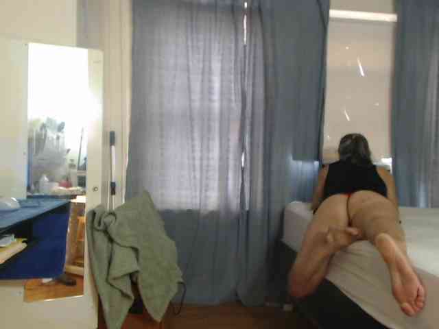 FIXMYASSTOO webcam
