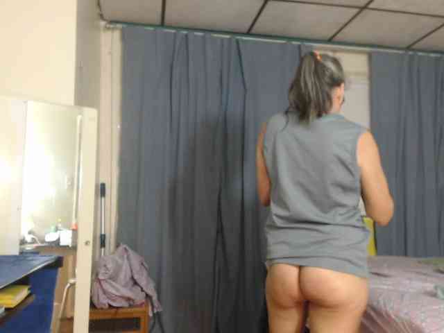 FIXMYASSTOO webcam